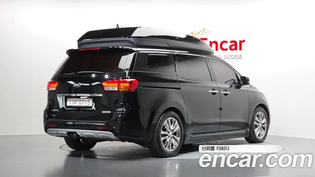 Kia Carnival 2015 thumb 2