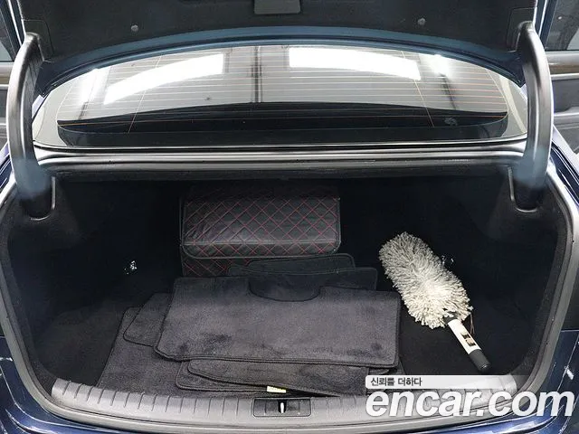 Genesis G80 2019 thumb 5