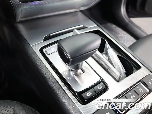Genesis G80 2019 thumb 9