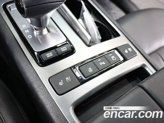 Genesis G80 2019 thumb 10