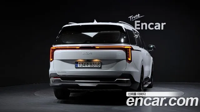 Kia Carnival 2024 thumb 3