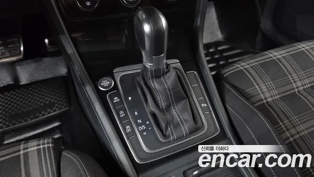 Volkswagen Golf Sportsvan 2016 thumb 9