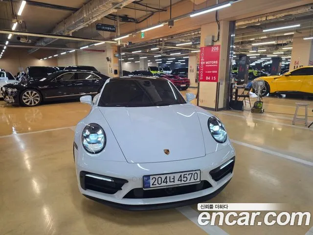 Porsche 911 2023 thumb 3