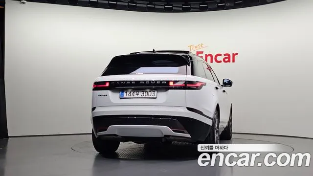 Land Rover Range Rover Velar 2024 thumb 4