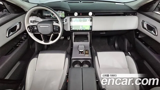 Land Rover Range Rover Velar 2024 thumb 7