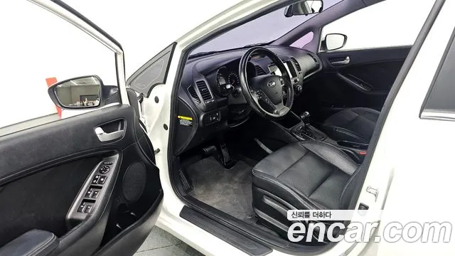 Kia K3 2013 thumb 10