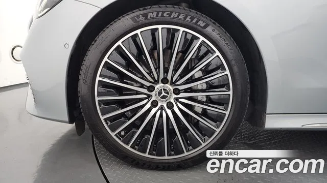Mercedes-Benz E-Класс 2024 thumb 5