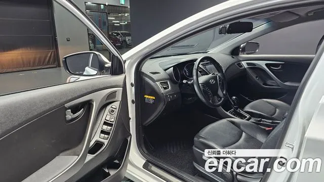 Hyundai Avante 2015 thumb 10