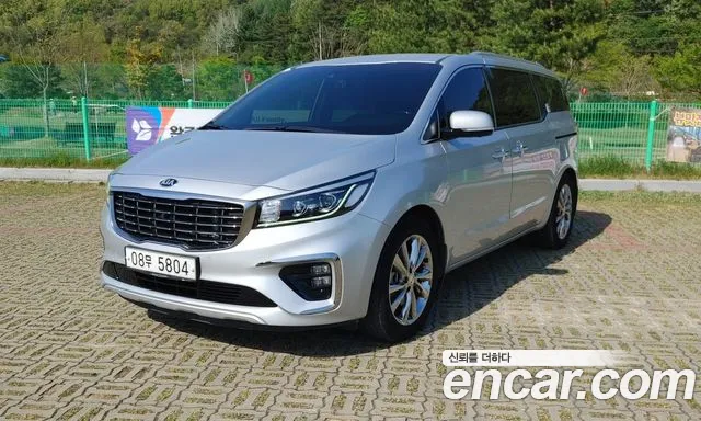 Kia Carnival 2018 thumb 12