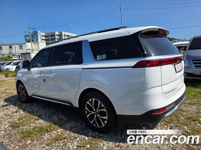 Kia Carnival 2021 thumb 2
