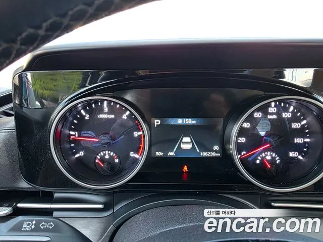 Kia Carnival 2021 thumb 8