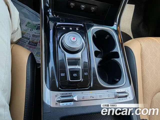Kia Carnival 2021 thumb 9