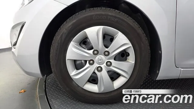 Hyundai Avante 2015 thumb 5