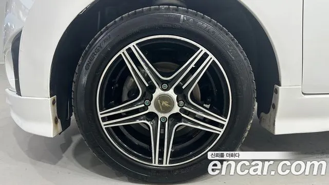 ChevroletGMDaewoo Spark 2011 thumb 5