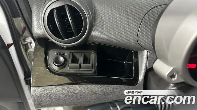ChevroletGMDaewoo Spark 2011 thumb 9