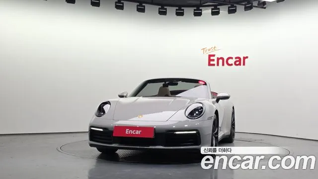Porsche 911 2020 thumb 3