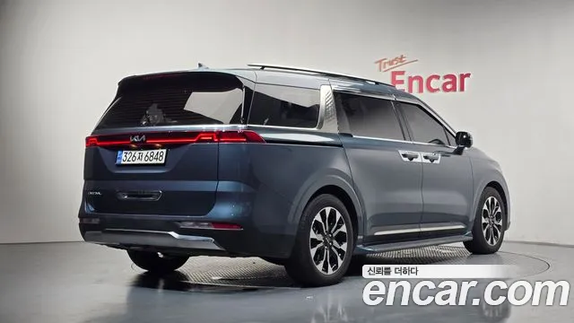 Kia Carnival 2022 thumb 2