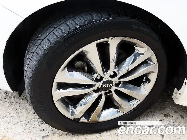 Kia Carnival 2014 thumb 5