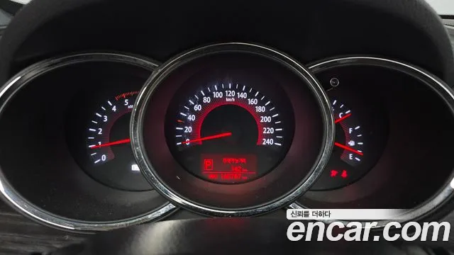 Kia Sorento 2011 thumb 8