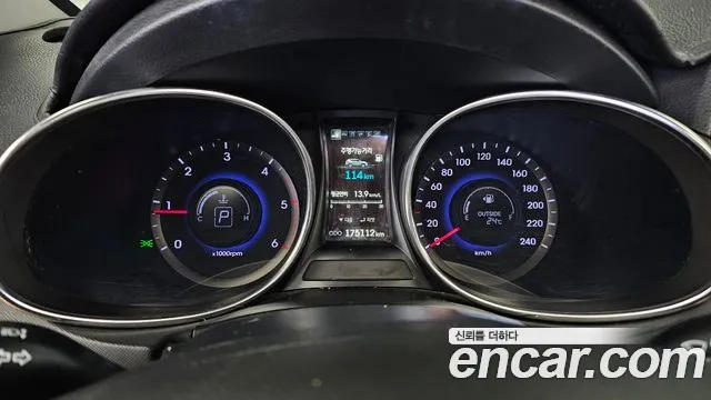 Hyundai Santa Fe 2013 thumb 8