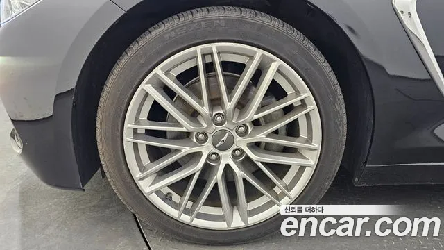 Genesis G70 2019 thumb 5