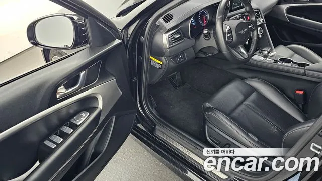 Genesis G70 2019 thumb 10