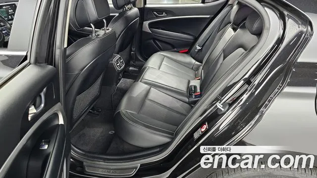 Genesis G70 2019 thumb 12