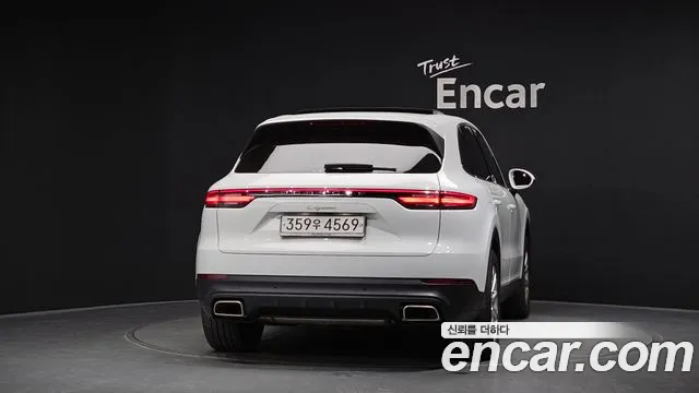 Porsche Cayenne 2019 thumb 4