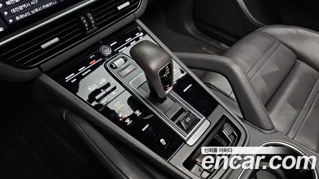 Porsche Cayenne 2019 thumb 9