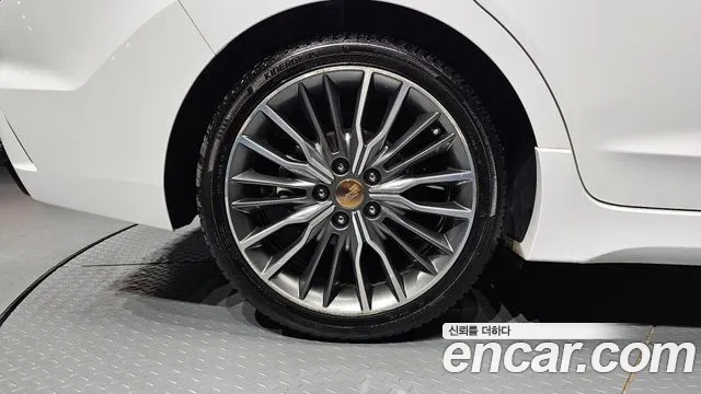 Hyundai Avante 2017 thumb 5