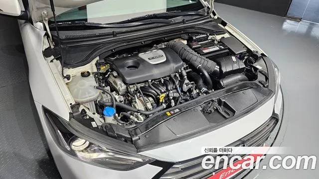 Hyundai Avante 2017 thumb 6