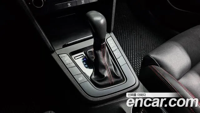 Hyundai Avante 2017 thumb 9