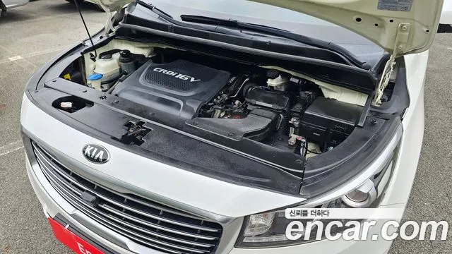 Kia Carnival 2015 thumb 6