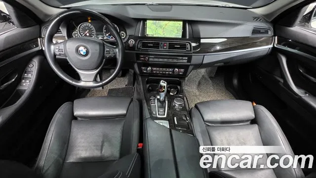 BMW 5-Series 2015 thumb 7