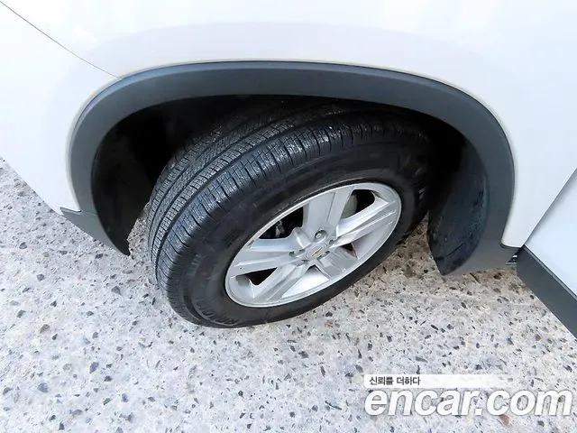 ChevroletGMDaewoo Tracker 2017 thumb 5