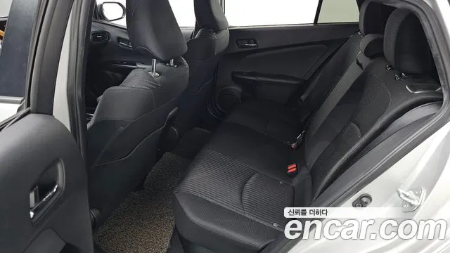 Toyota Prius 2018 thumb 11