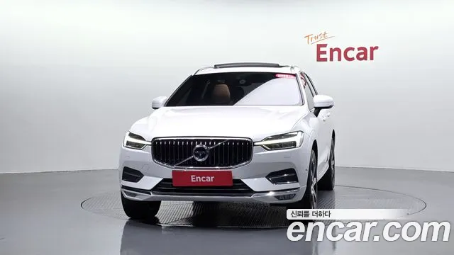 Volvo XC60 2019 thumb 2