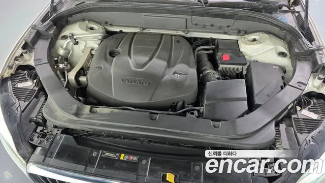 Volvo XC60 2019 thumb 5