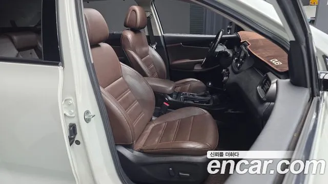 Kia Sorento 2015 thumb 12