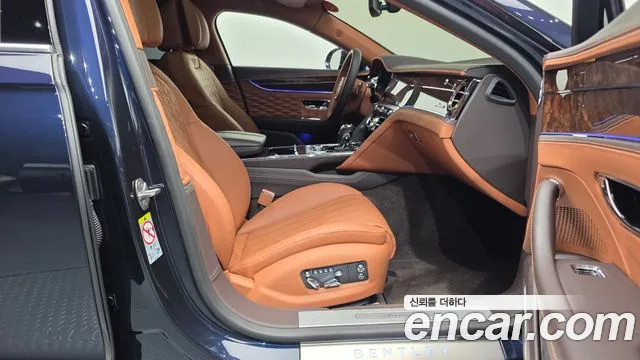 Bentley Flying Spur 2023 thumb 11