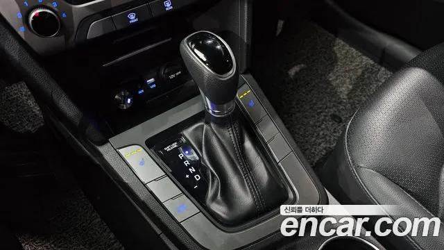 Hyundai Avante 2017 thumb 8