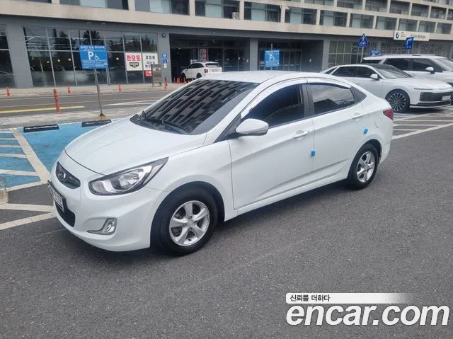 Hyundai Accent 2012 thumb 3