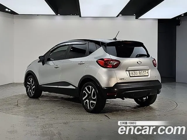 Renault-KoreaSamsung Captur 2014 thumb 3