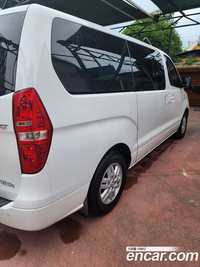 Hyundai Starex 2017 thumb 2