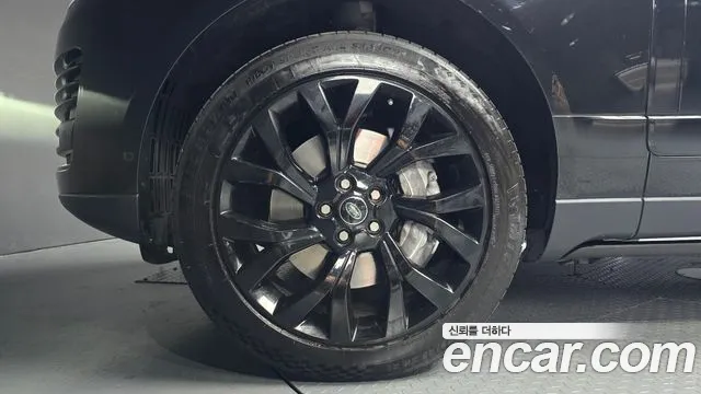Land Rover Range Rover 2018 thumb 5