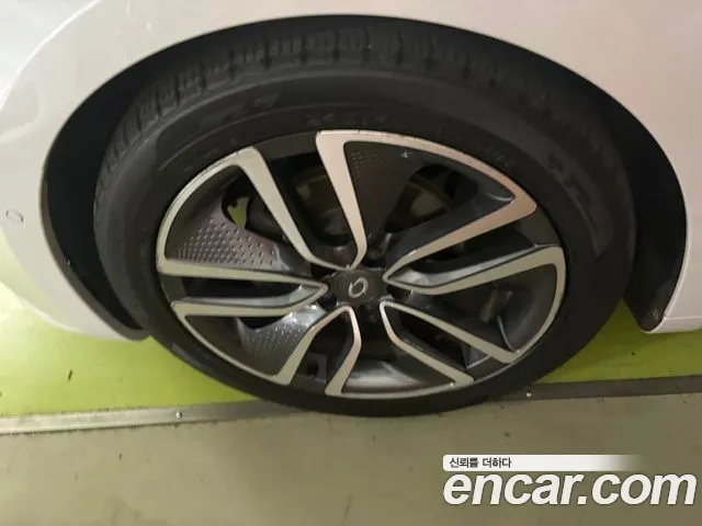 Renault-KoreaSamsung Megane 2016 thumb 5