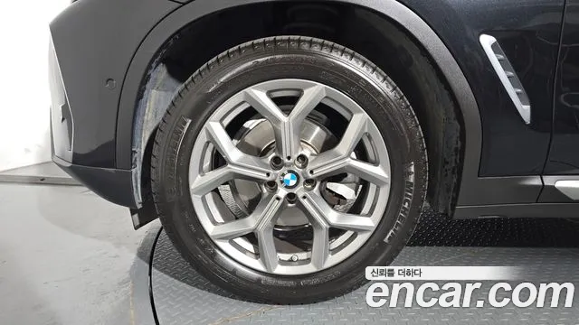 BMW X4 2023 thumb 5