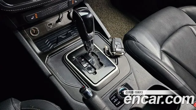 KG_Mobility_Ssangyong Rexton 2018 thumb 9