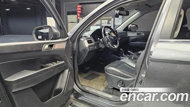 KG_Mobility_Ssangyong Rexton 2018 thumb 10
