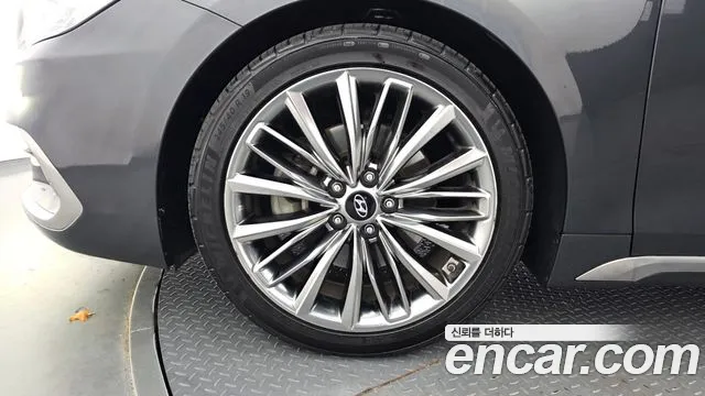 Hyundai Grandeur 2017 thumb 5